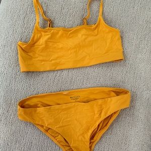 Athleta Bikini Size Large in Great condition !